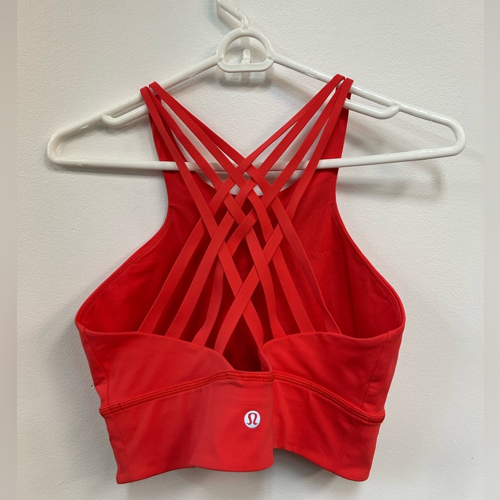 Lululemon ‘Free to Be Moved High Neck’ bra